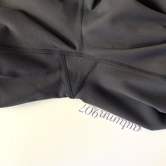 ❗️SOLD❗️Lululemon Invigorate 25" - Picture 10 of 12